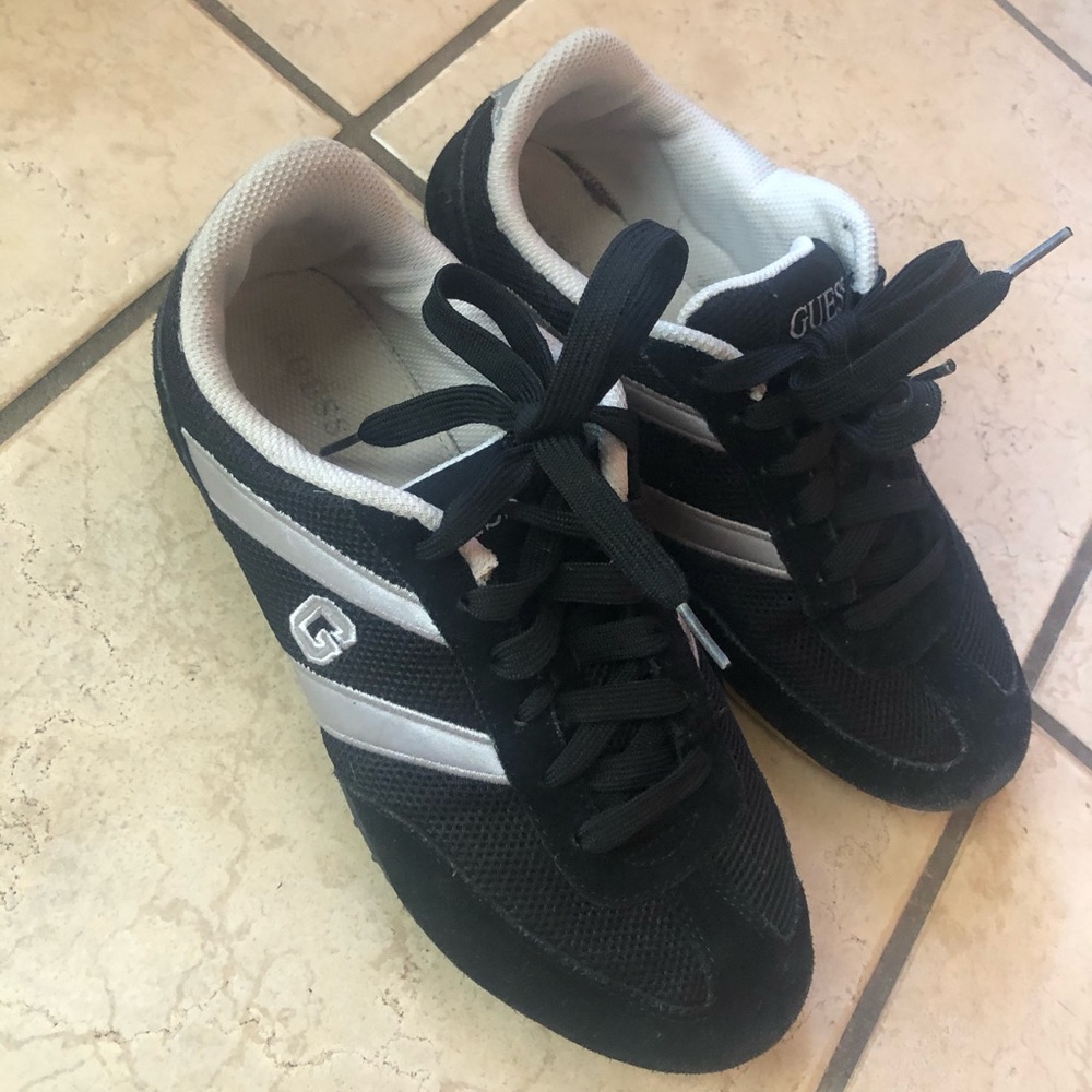 Guess tennis shoes